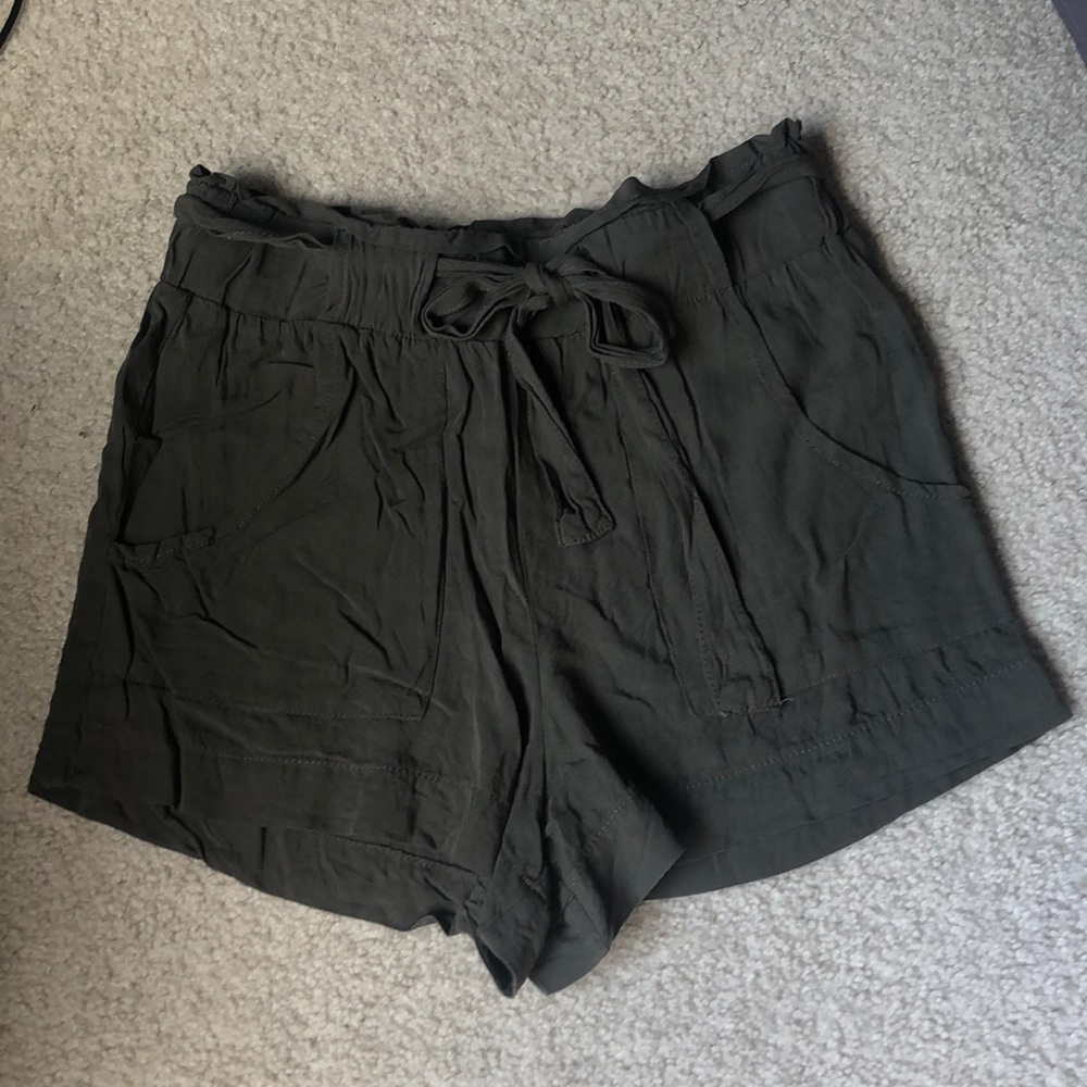 Army Green Paper Bag Shorts. Size Medium